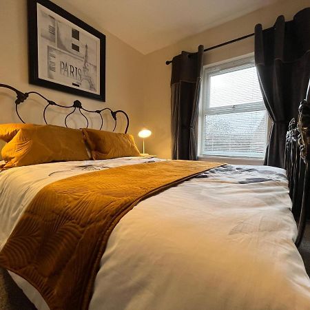 York Centre 2 Bedroom Renovated Flat, 8 Escrick Street ภายนอก รูปภาพ
