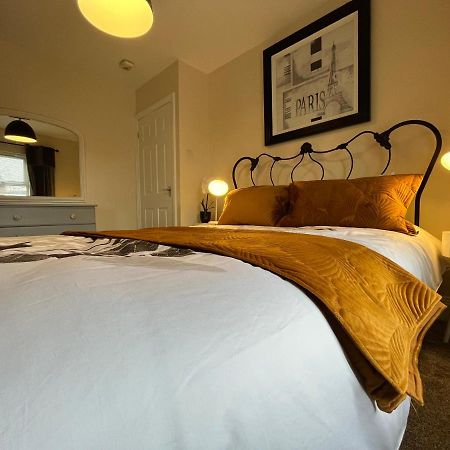York Centre 2 Bedroom Renovated Flat, 8 Escrick Street ภายนอก รูปภาพ