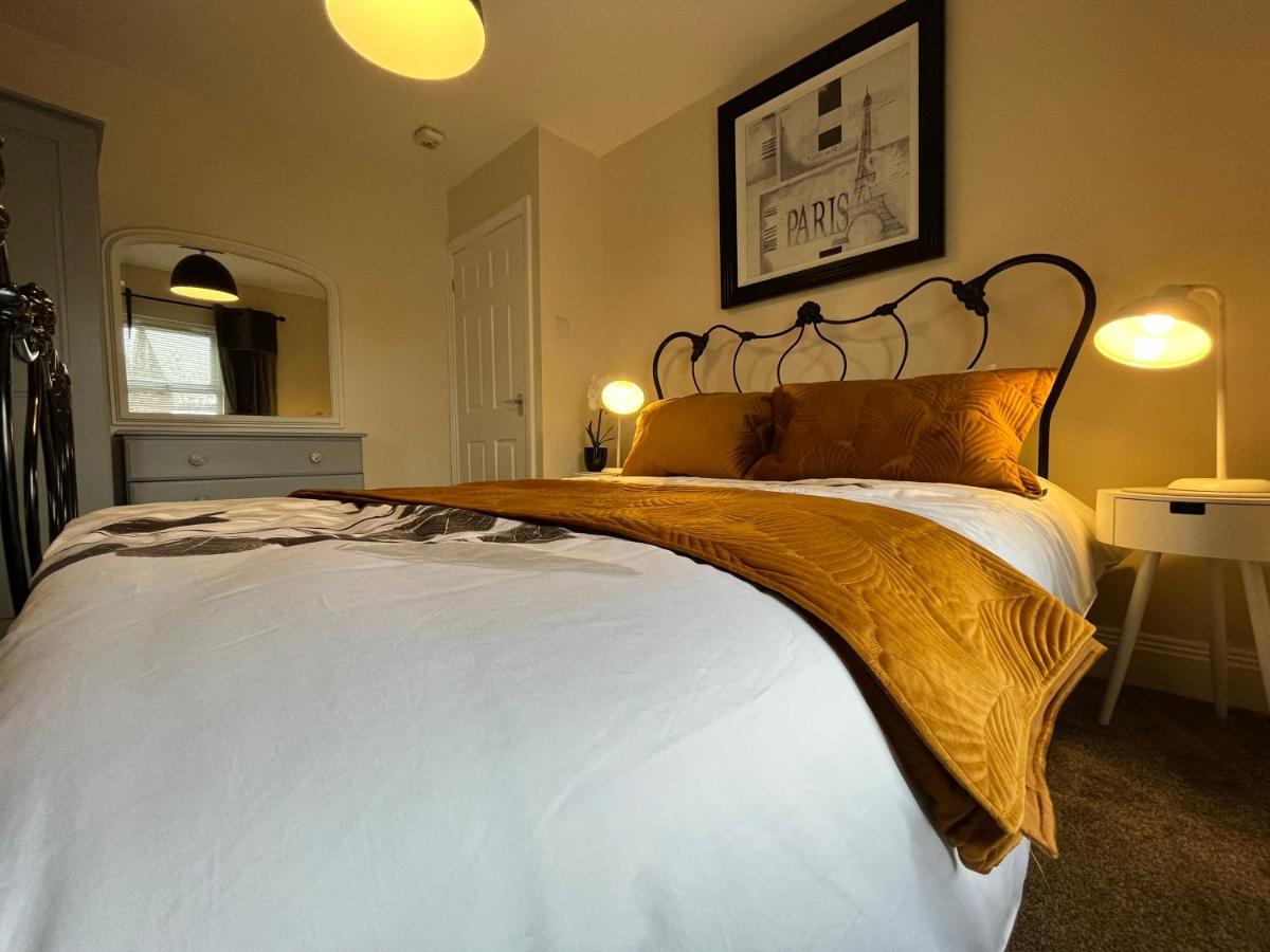 York Centre 2 Bedroom Renovated Flat, 8 Escrick Street ภายนอก รูปภาพ